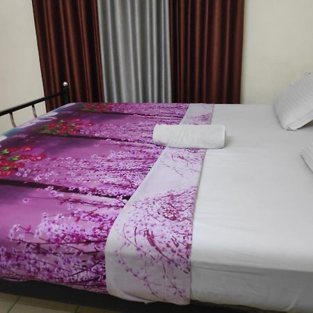 Hotel Silver Space 埃尔讷古勒姆 外观 照片